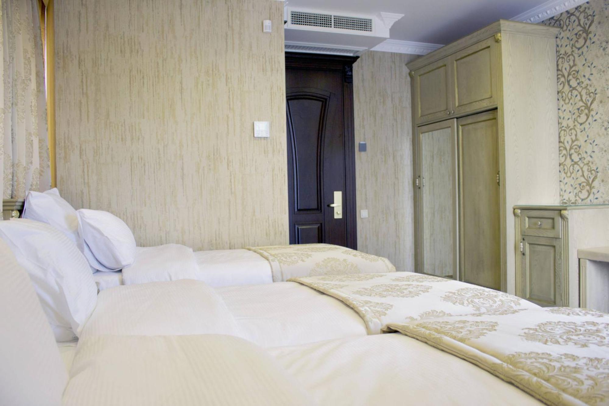 Boutique Hotel Тбилиси Стая снимка